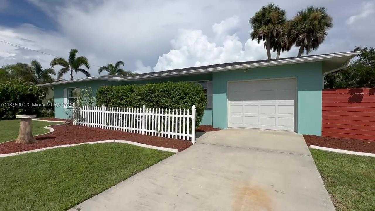 Small Image of 3030 PALM DRIVE, Punta Gorda Number 3