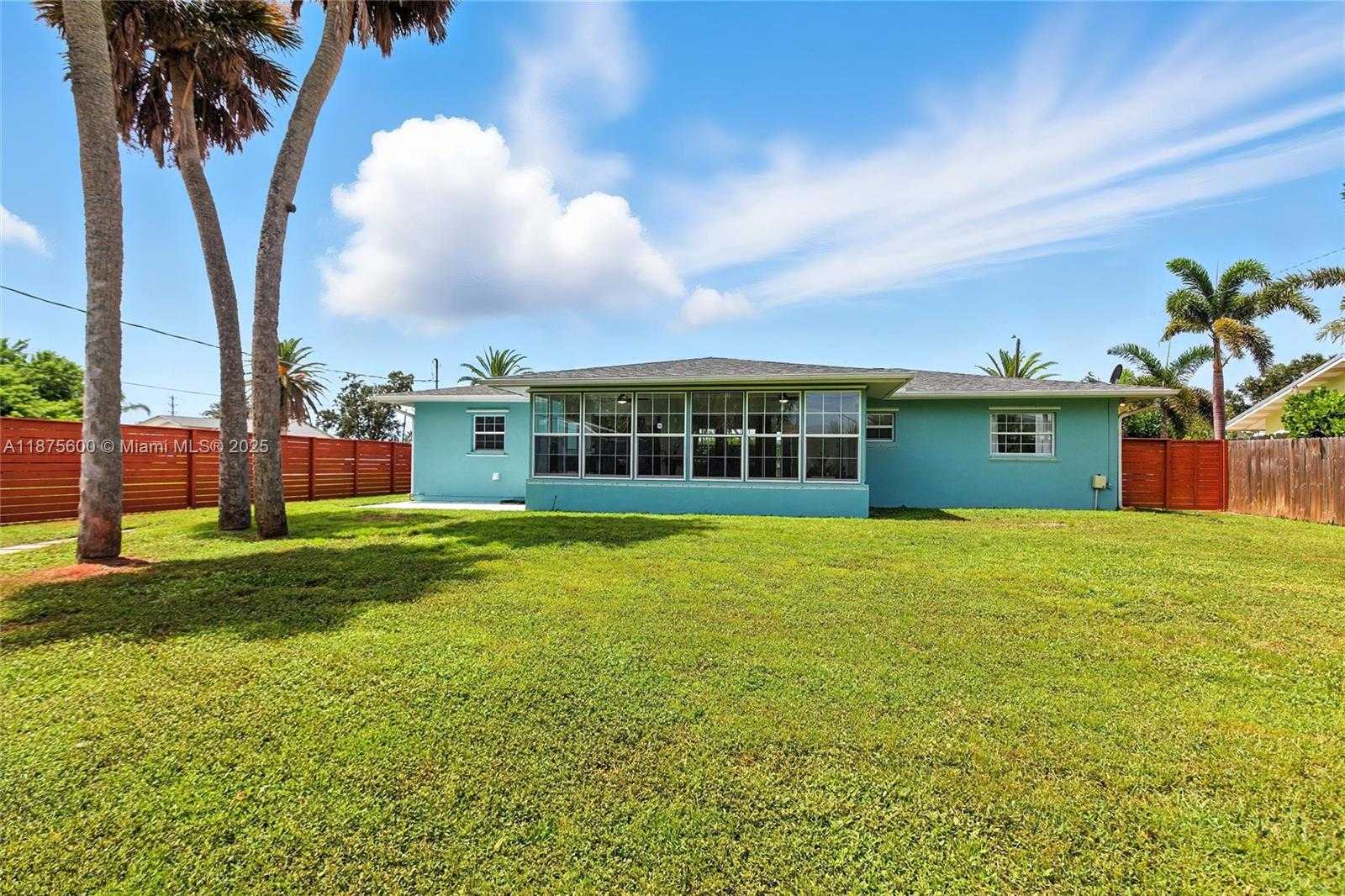 Small Image of 3030 PALM DRIVE, Punta Gorda Number 45