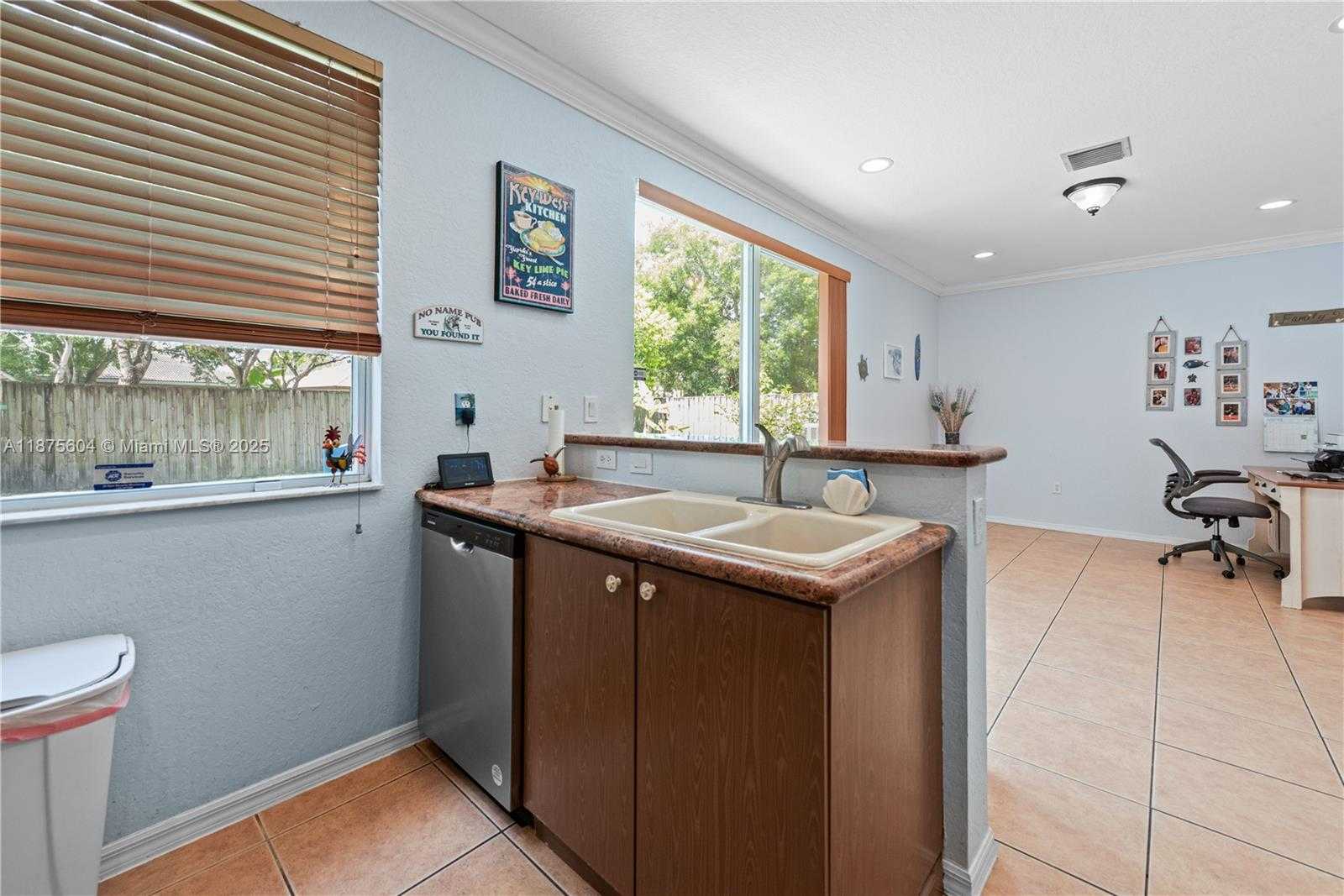 Small Image of 1316 SOUTH EAST 18TH TER, Homestead Number 6