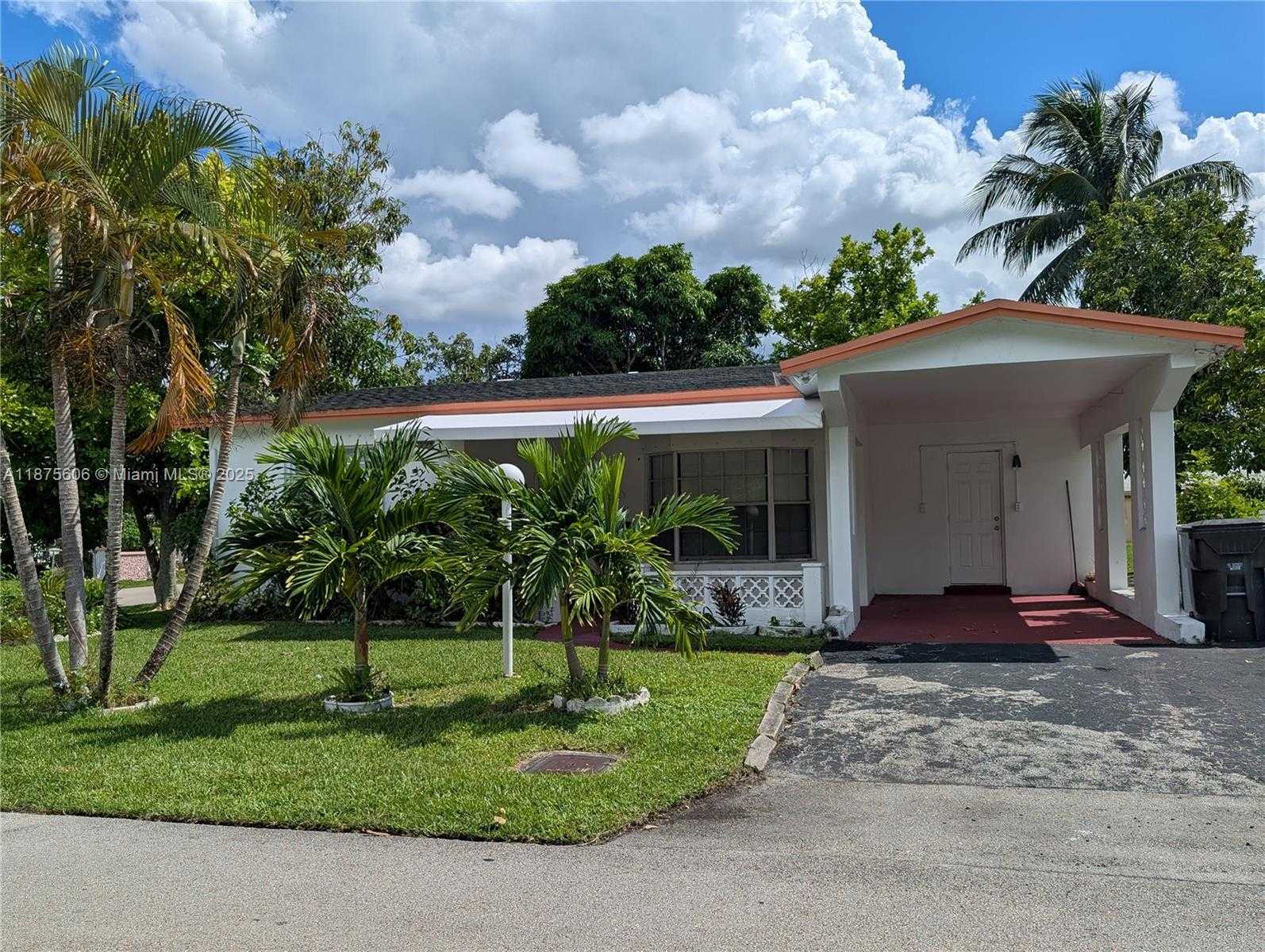 Small Image of 4550 NORTH WEST 43RD ST, Lauderdale Lakes Number 2