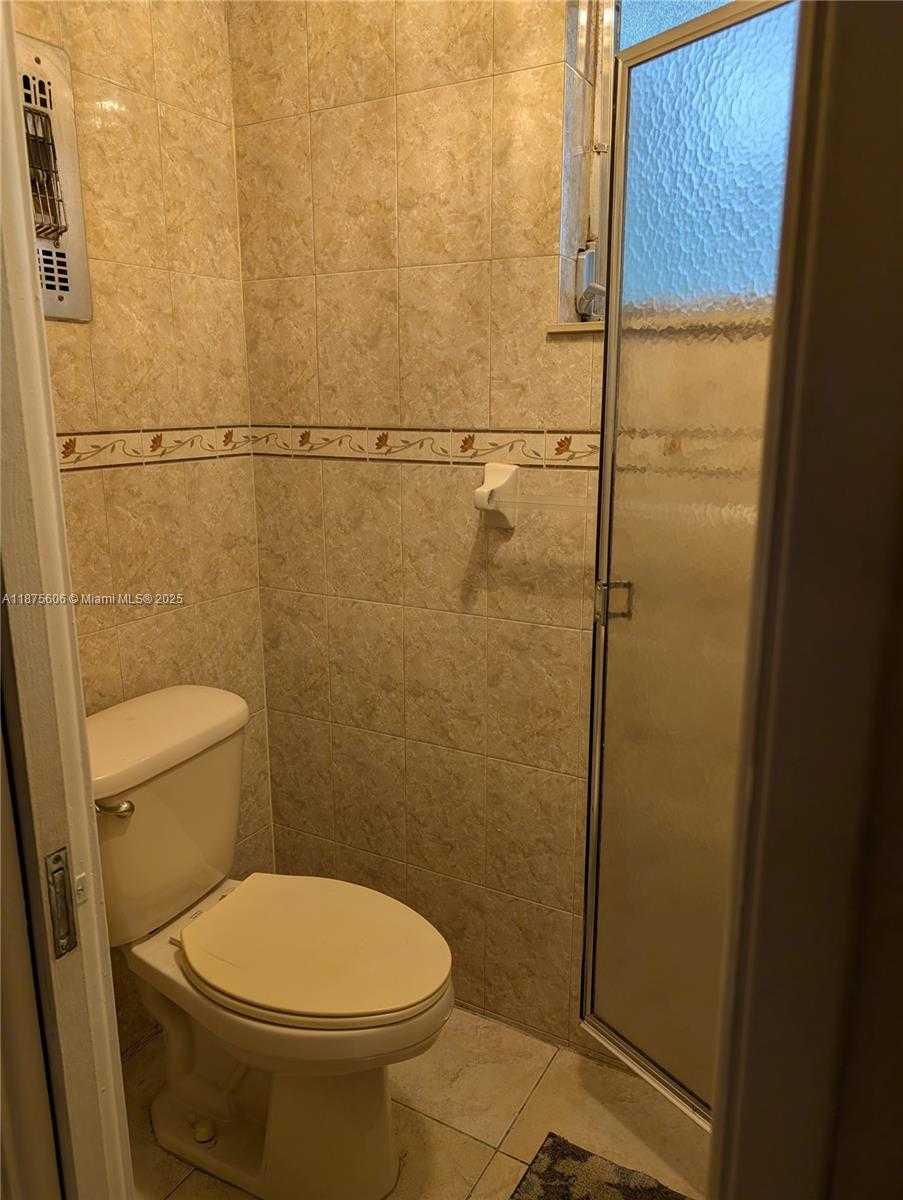 Small Image of 4550 NORTH WEST 43RD ST, Lauderdale Lakes Number 7