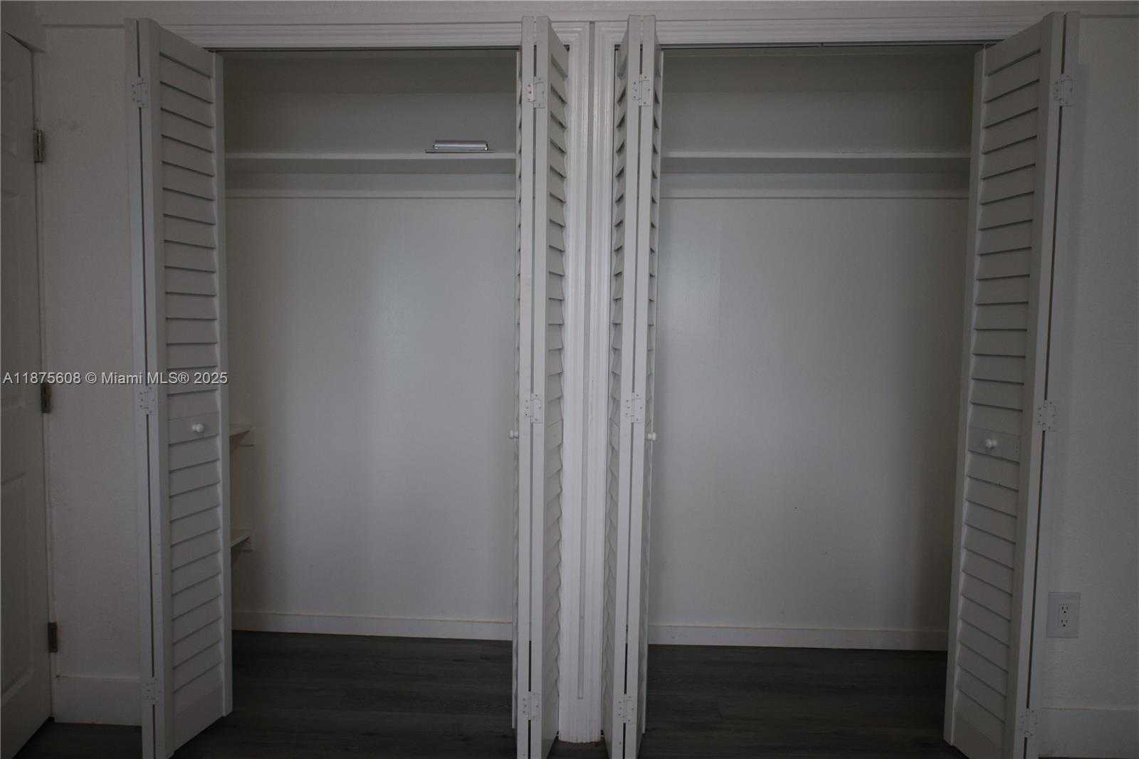 Small Image of 181 NORTH EAST 121ST ST, North Miami Number 7