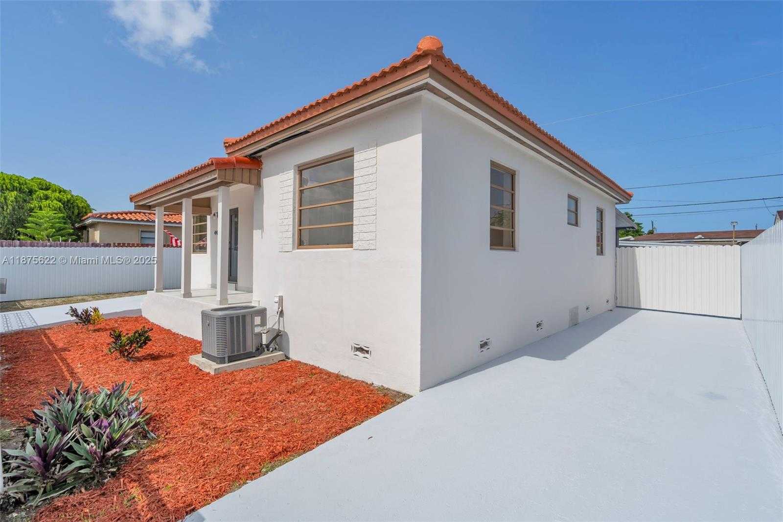 Small Image of 4485 EAST 8TH AVE, Hialeah Number 3