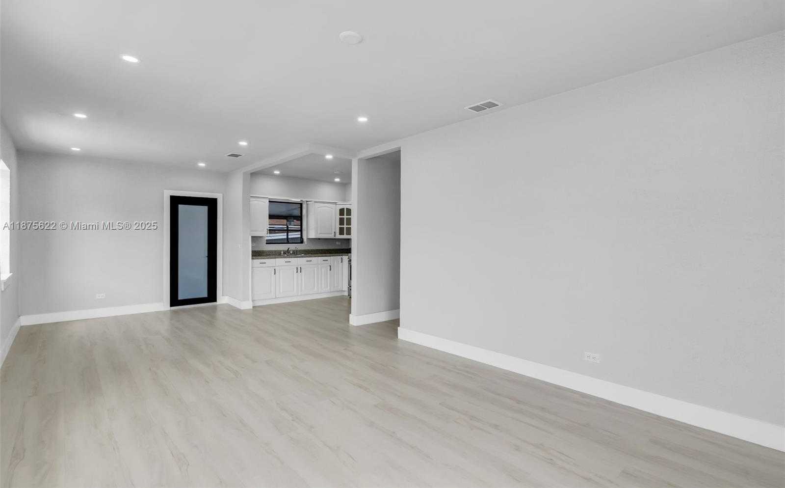 Small Image of 4485 EAST 8TH AVE, Hialeah Number 5