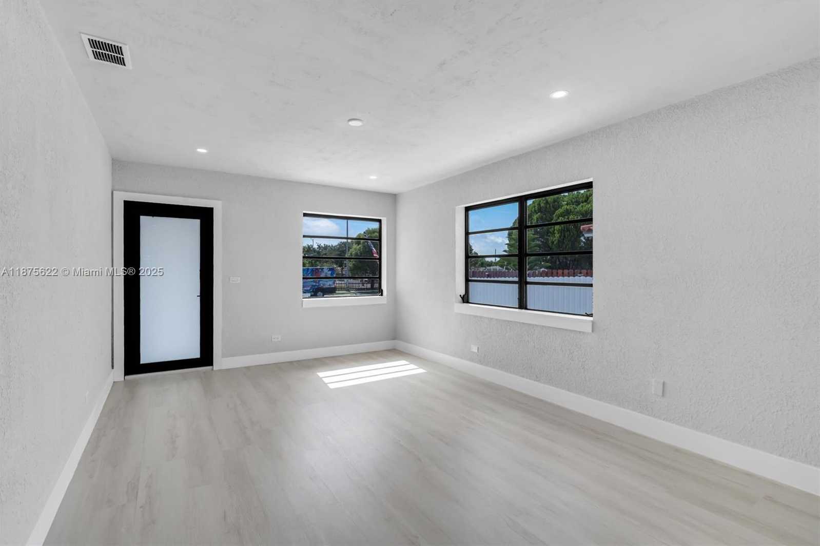 Small Image of 4485 EAST 8TH AVE, Hialeah Number 7