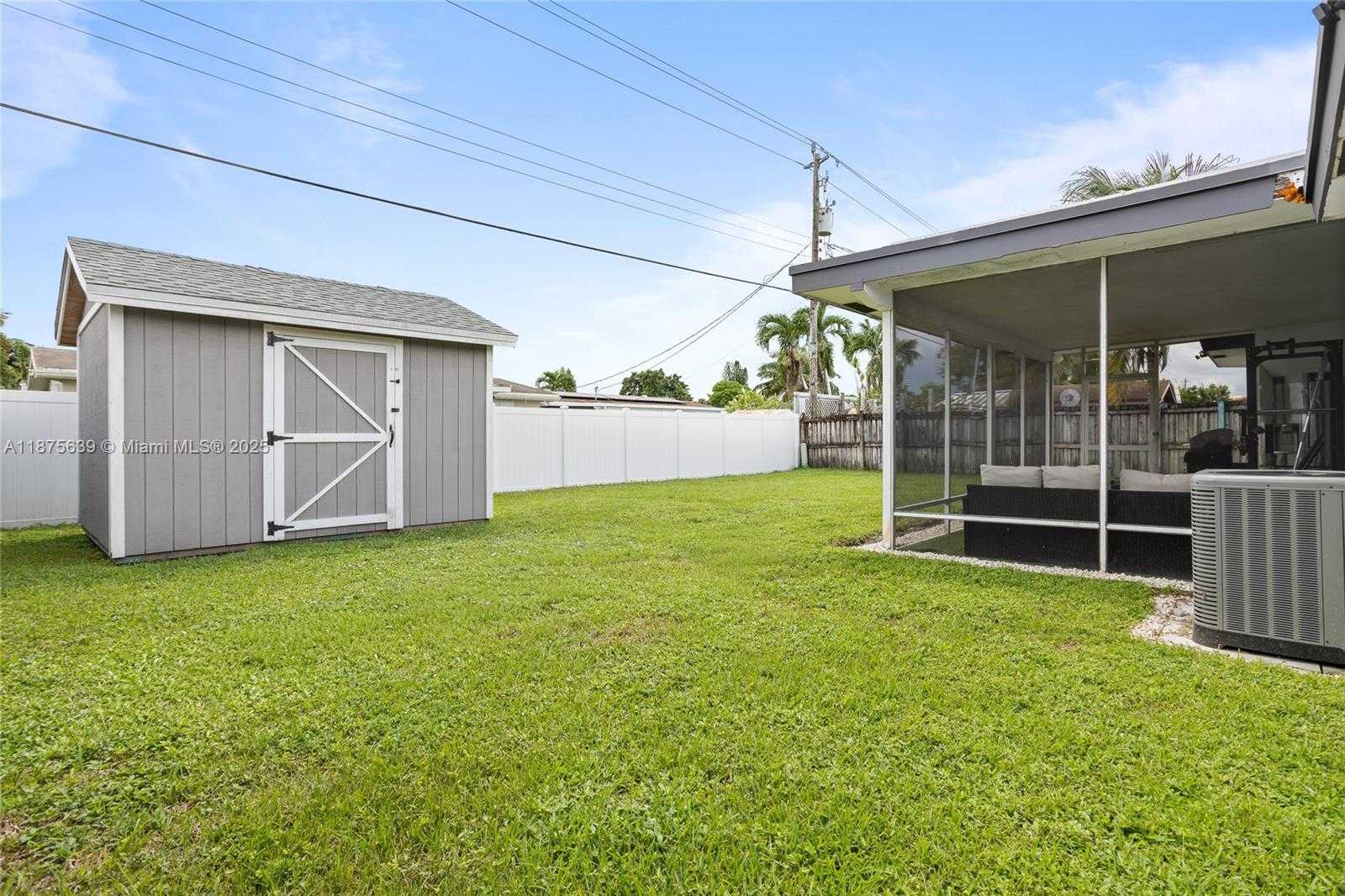 Small Image of 8210 NORTH WEST 11TH ST, Pembroke Pines Number 27