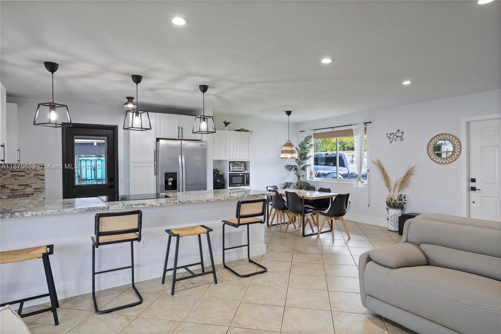 Small Image of 8210 NORTH WEST 11TH ST, Pembroke Pines Number 9