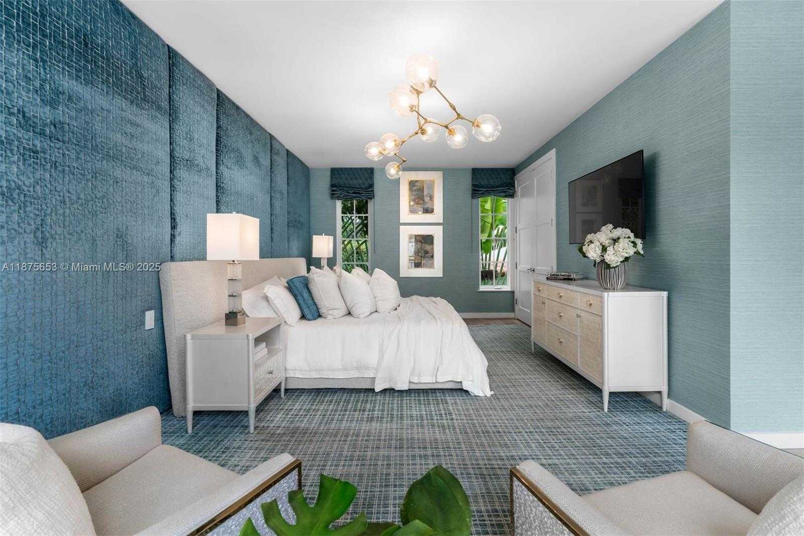 Small Image of 2887 PINE TREE DR, Miami Beach Number 21