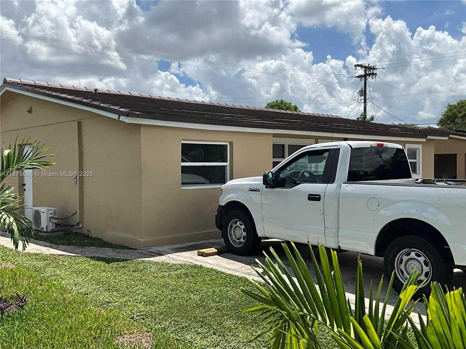 Small Image of 720 NORTH WEST 38TH AVE, Lauderhill Number 2