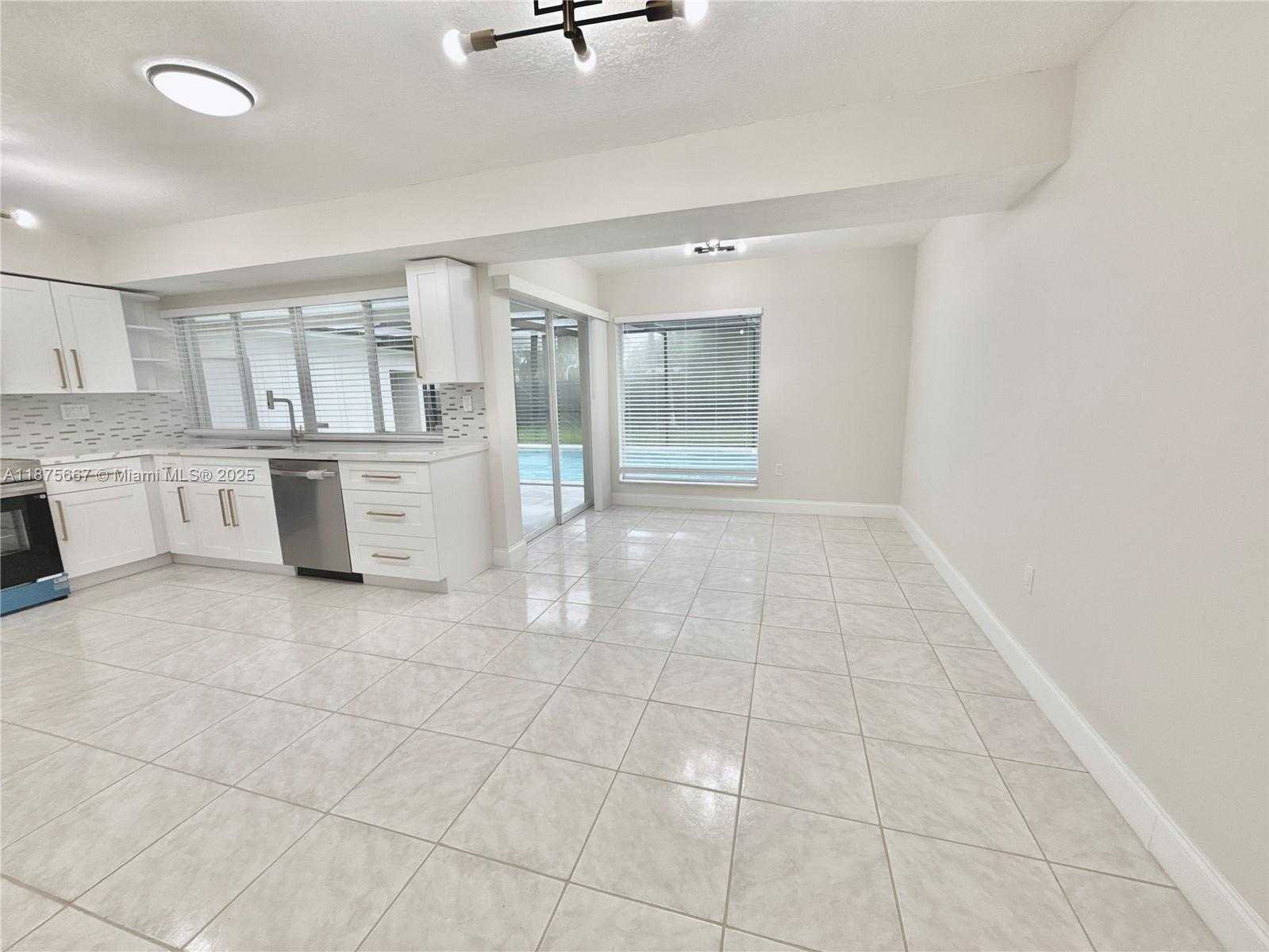 Small Image of 6708 CAMELIA DR, Miramar Number 16
