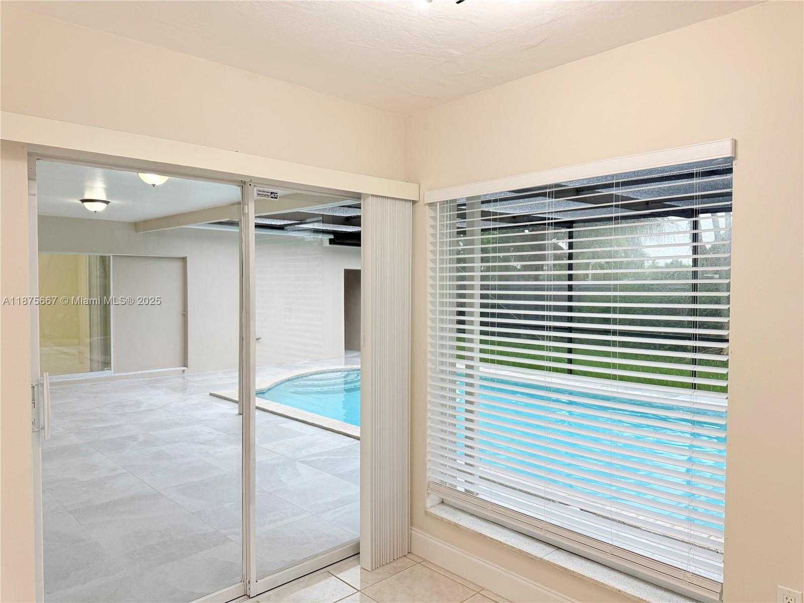 Small Image of 6708 CAMELIA DR, Miramar Number 19