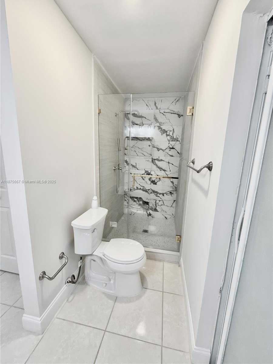 Small Image of 6708 CAMELIA DR, Miramar Number 34