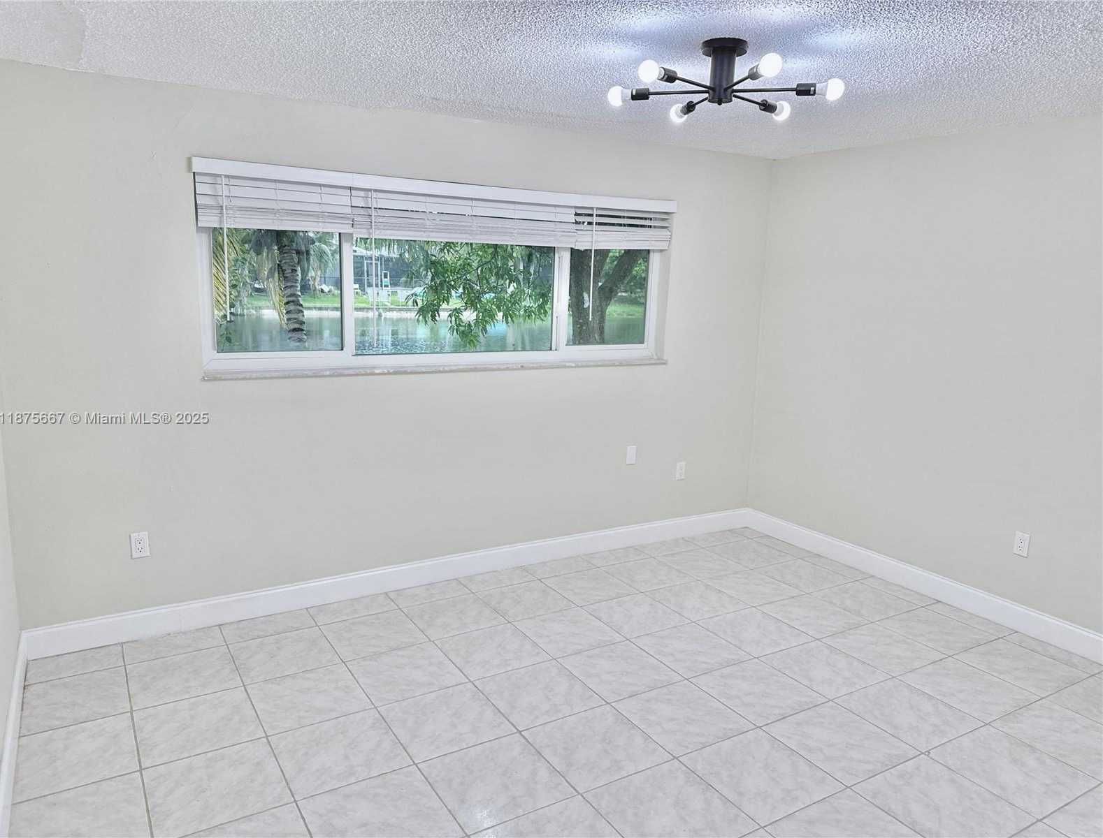Small Image of 6708 CAMELIA DR, Miramar Number 35