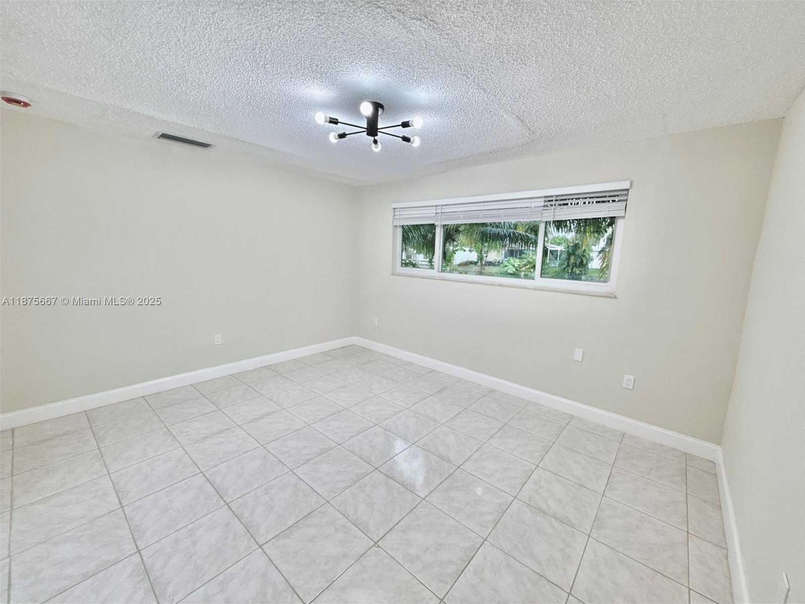 Small Image of 6708 CAMELIA DR, Miramar Number 36