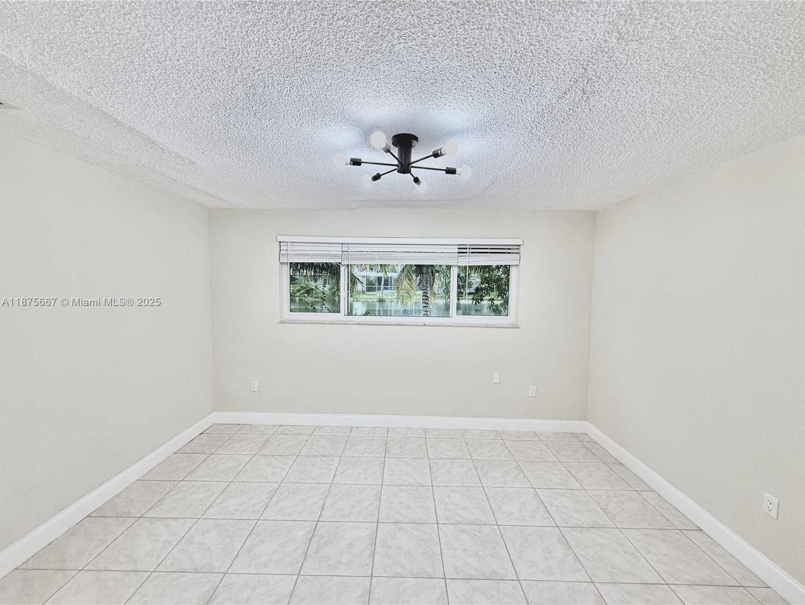Small Image of 6708 CAMELIA DR, Miramar Number 37