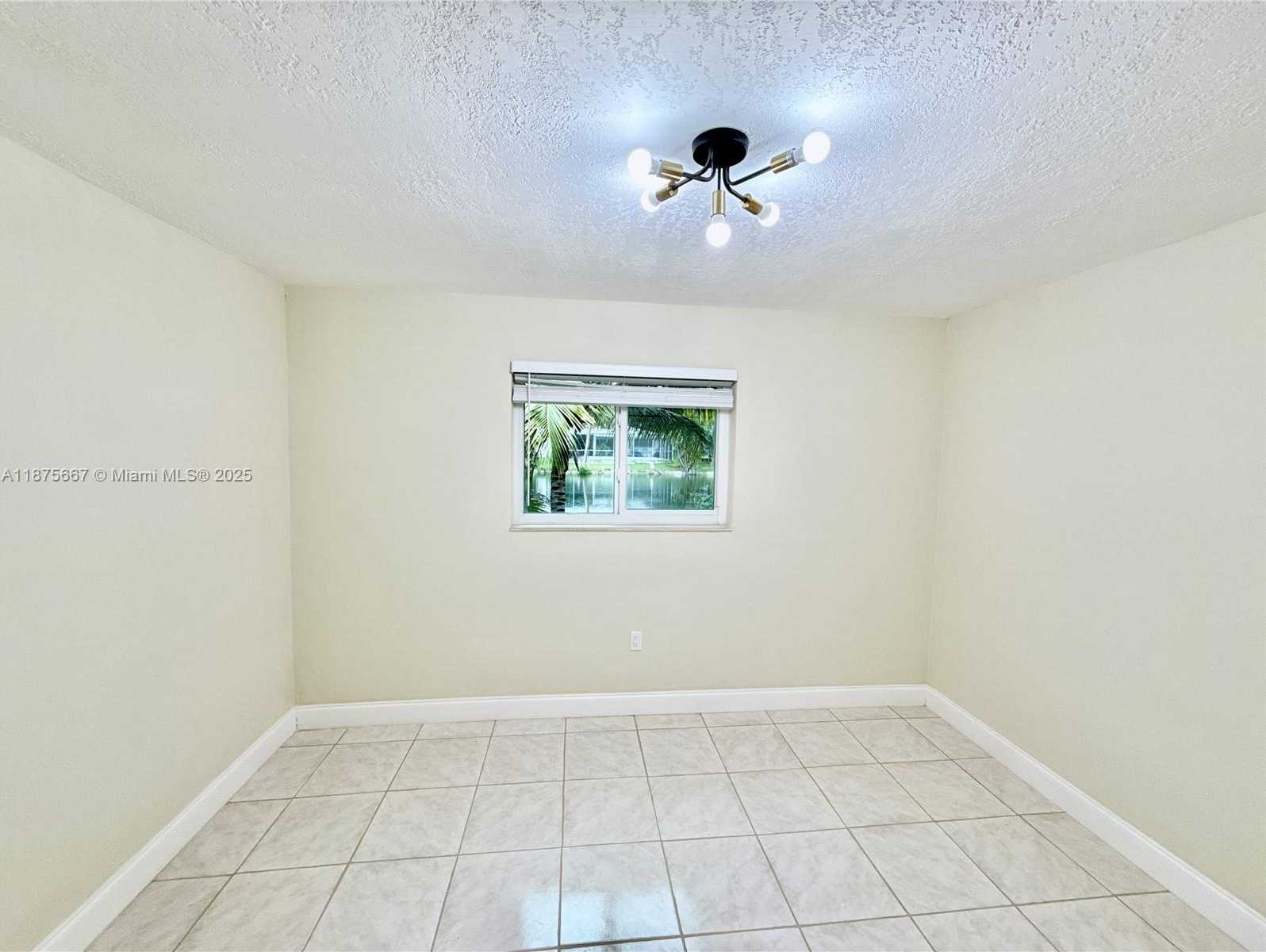Small Image of 6708 CAMELIA DR, Miramar Number 41
