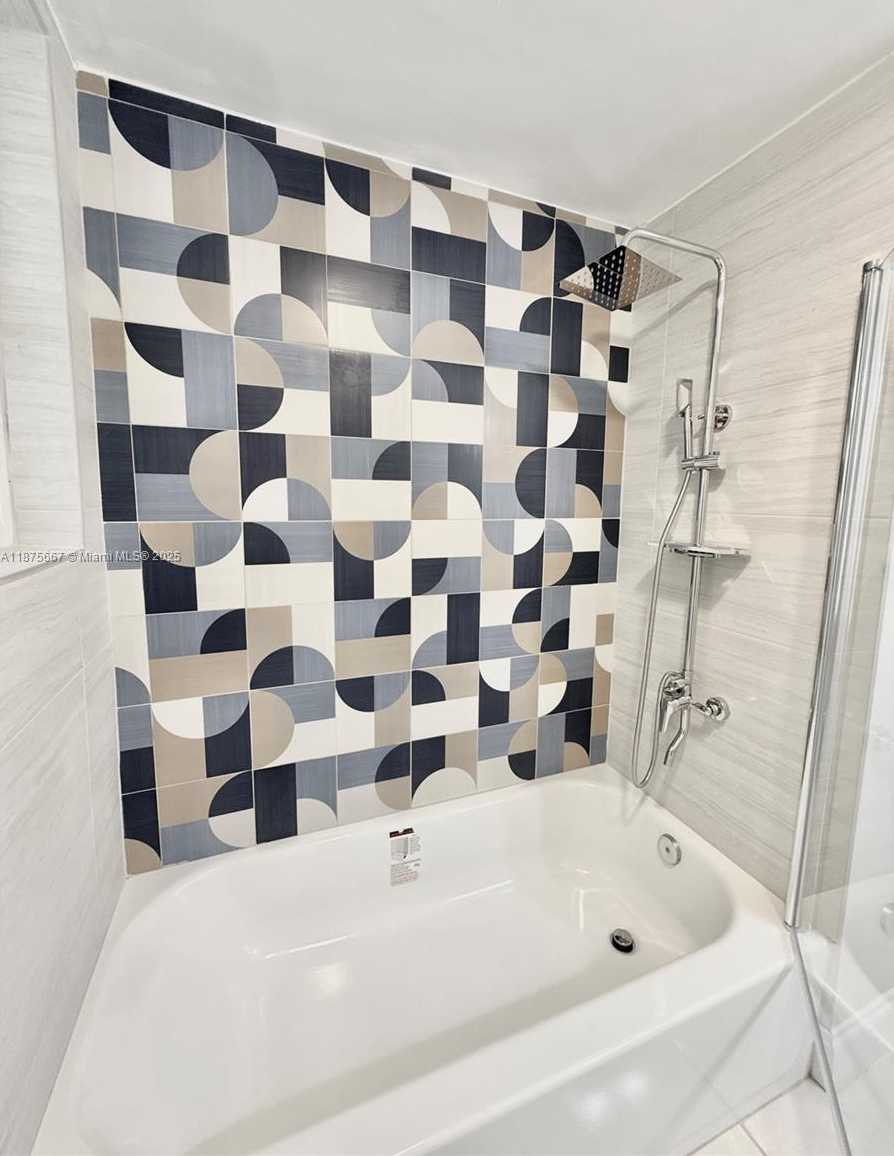 Small Image of 6708 CAMELIA DR, Miramar Number 44