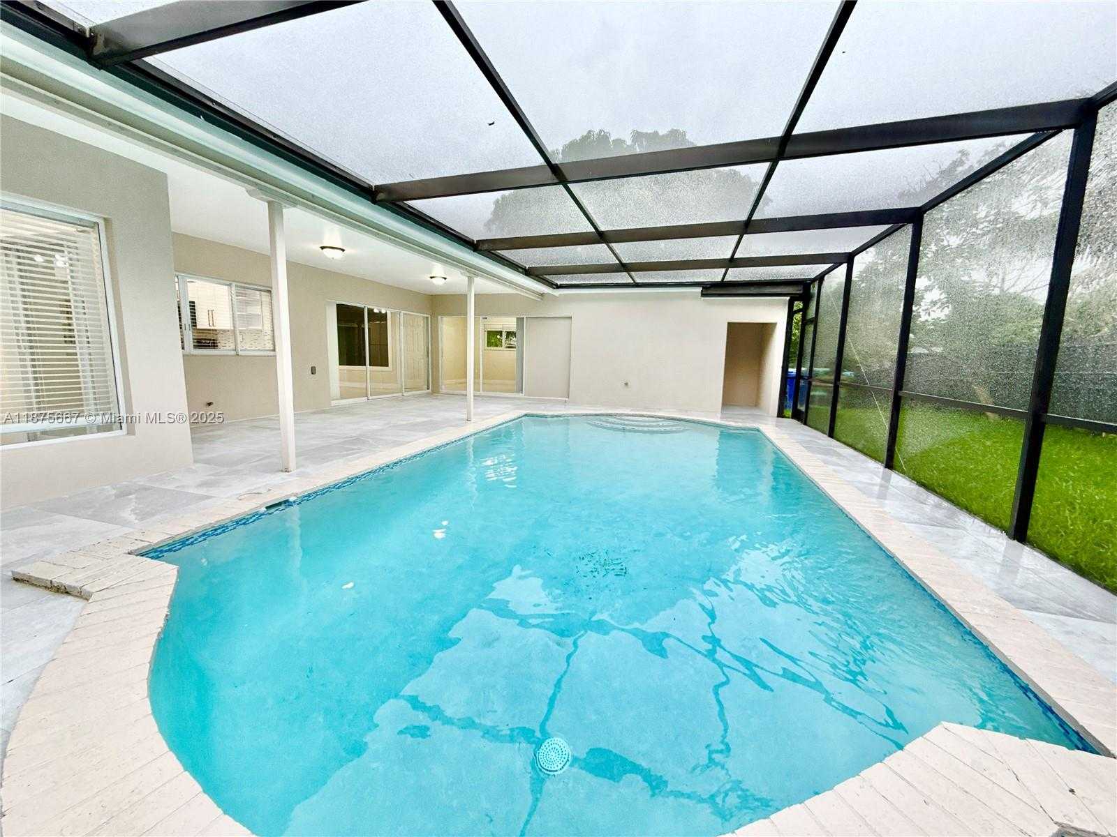 Small Image of 6708 CAMELIA DR, Miramar Number 48