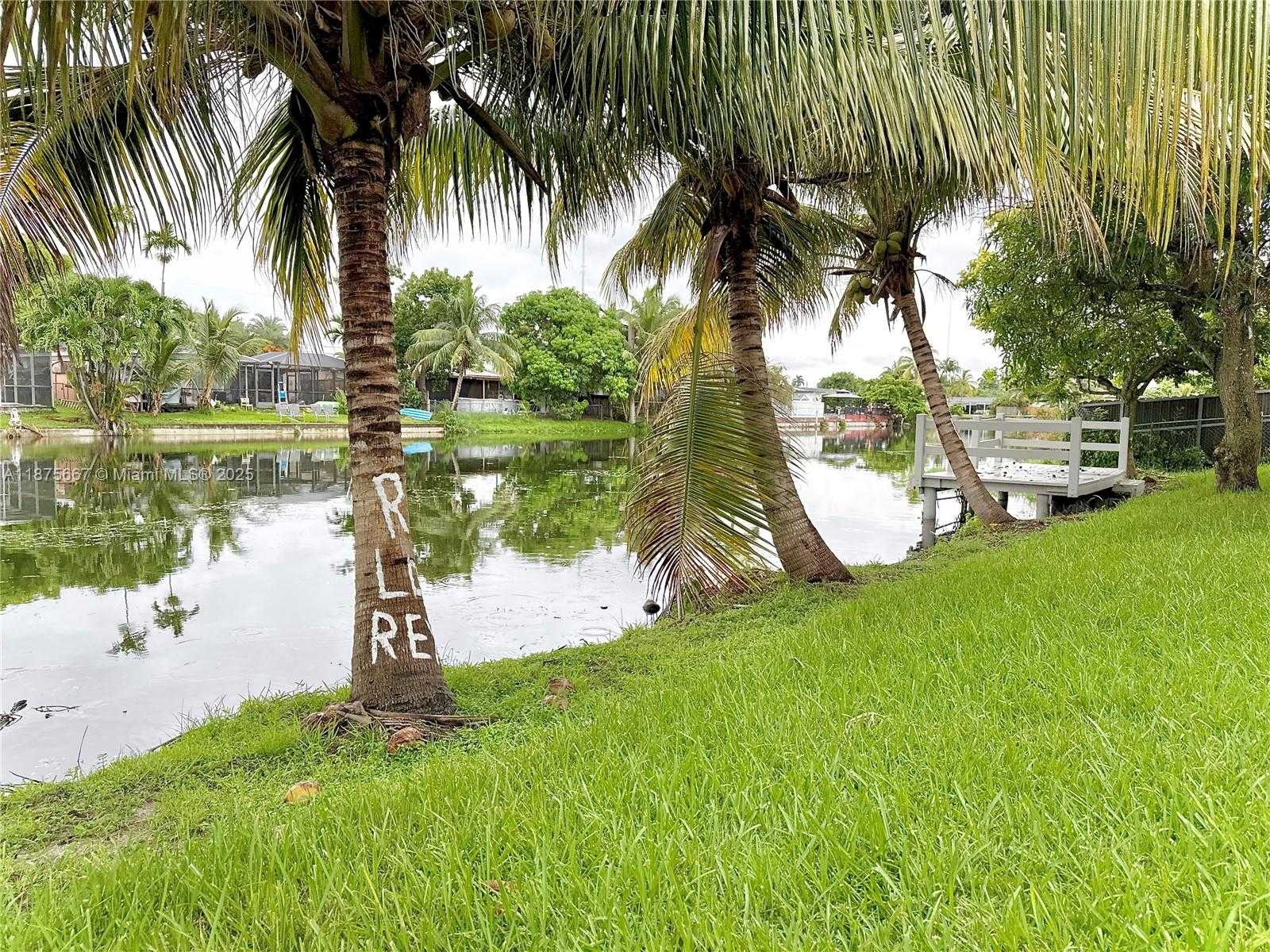 Small Image of 6708 CAMELIA DR, Miramar Number 50