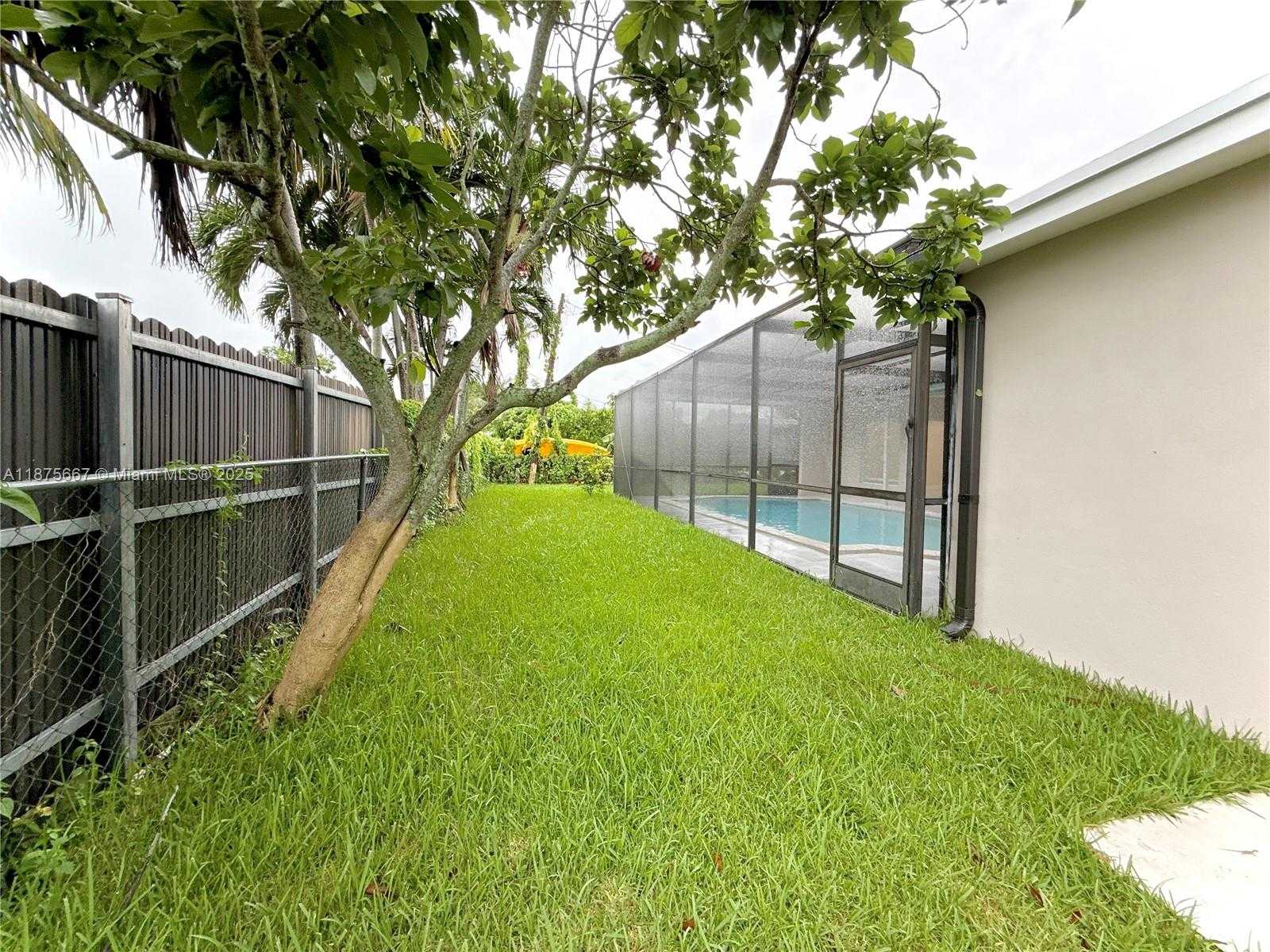 Small Image of 6708 CAMELIA DR, Miramar Number 56