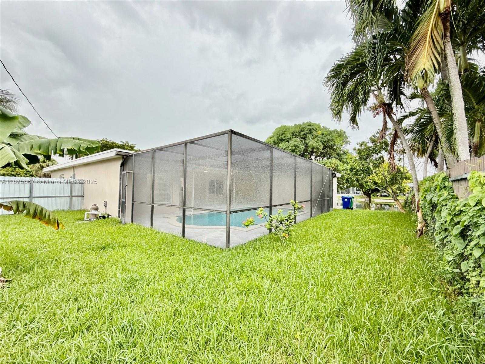 Small Image of 6708 CAMELIA DR, Miramar Number 61