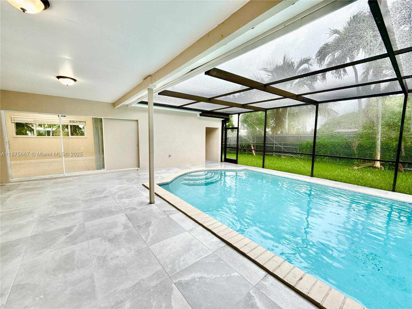 Small Image of 6708 CAMELIA DR, Miramar Number 63