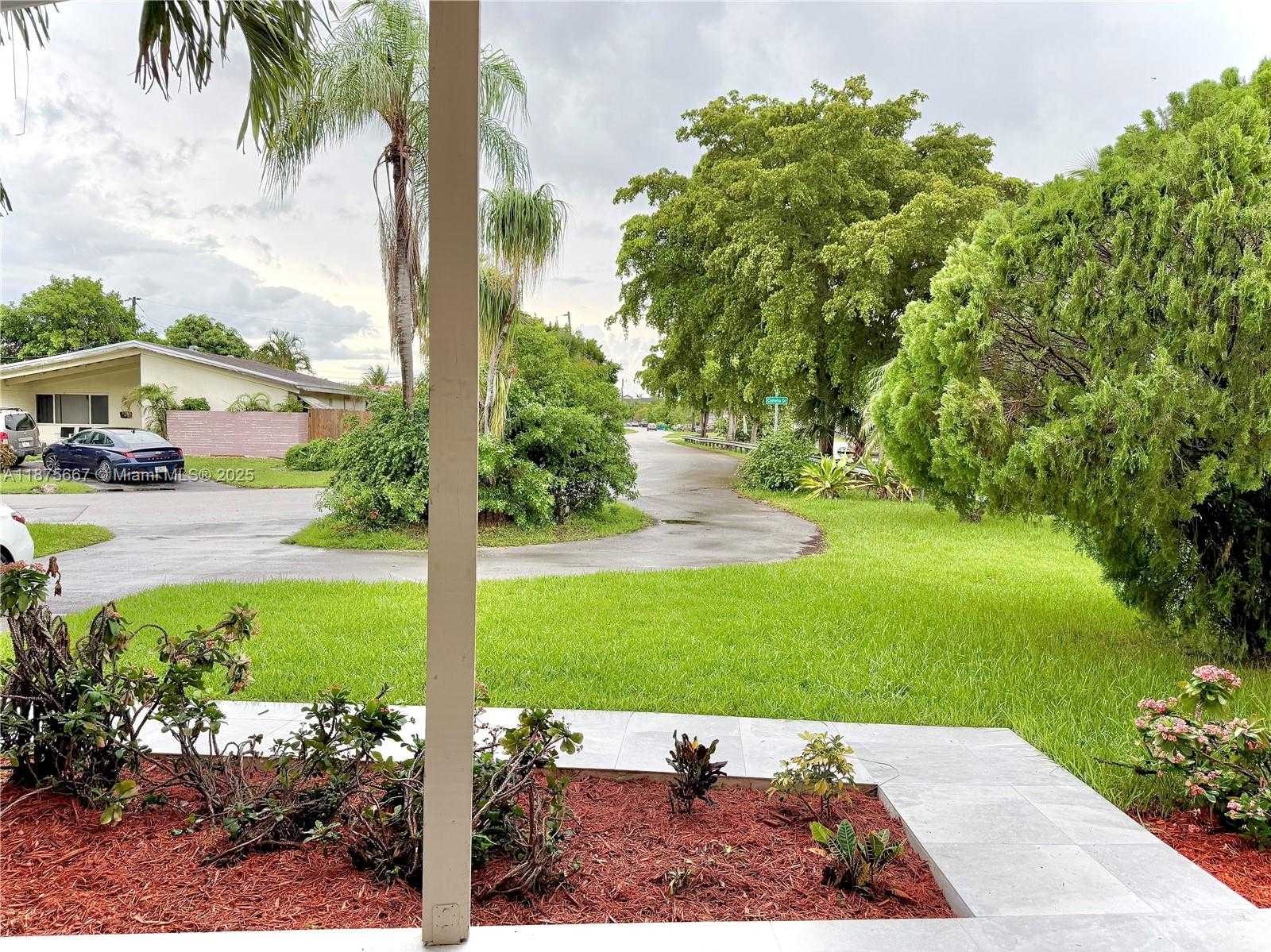 Small Image of 6708 CAMELIA DR, Miramar Number 70