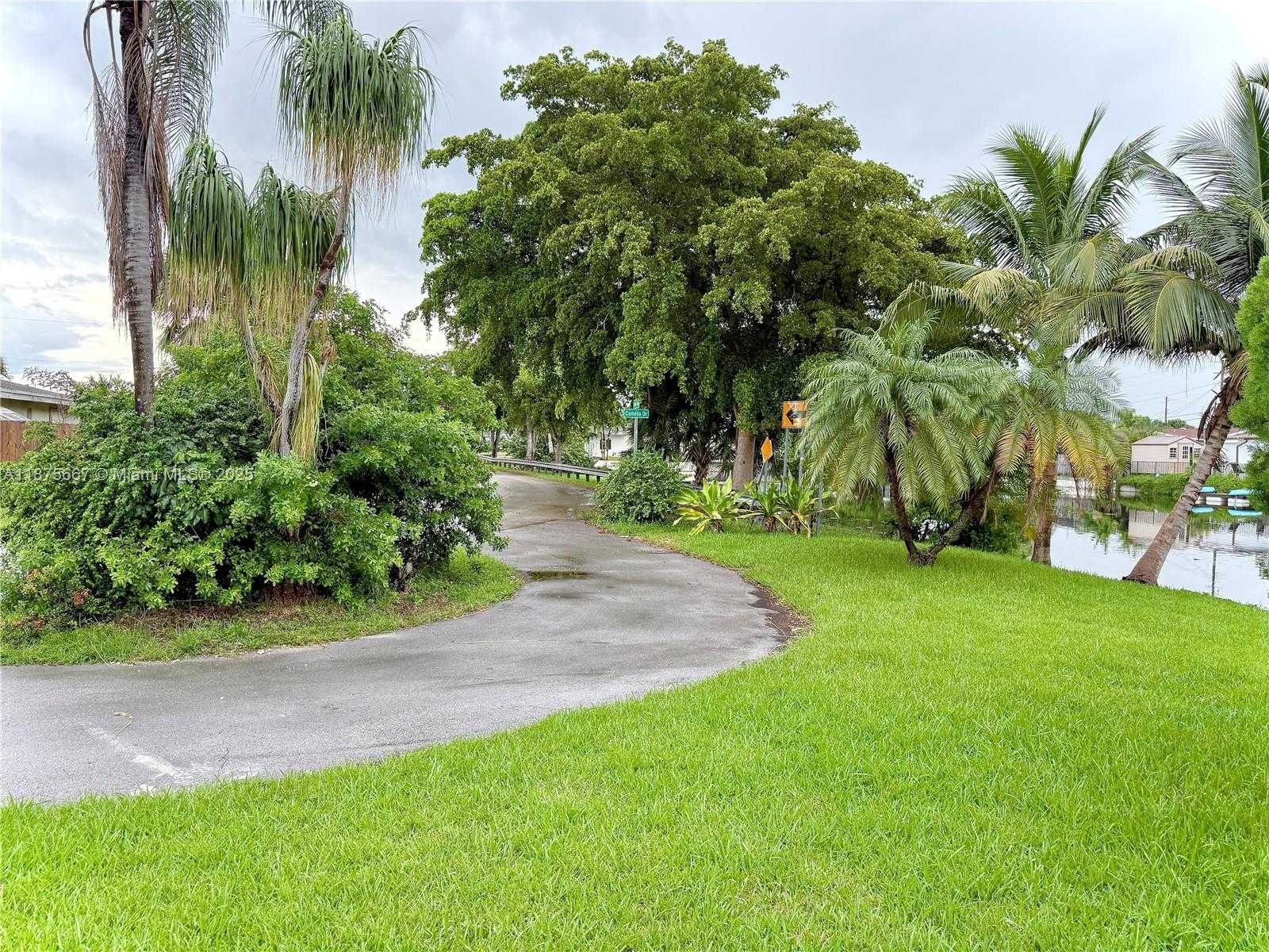 Small Image of 6708 CAMELIA DR, Miramar Number 72