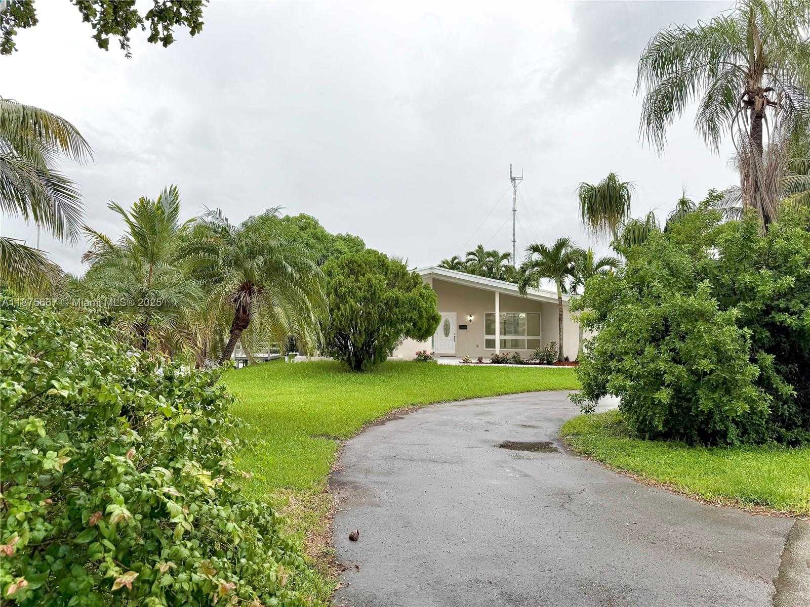 Small Image of 6708 CAMELIA DR, Miramar Number 75