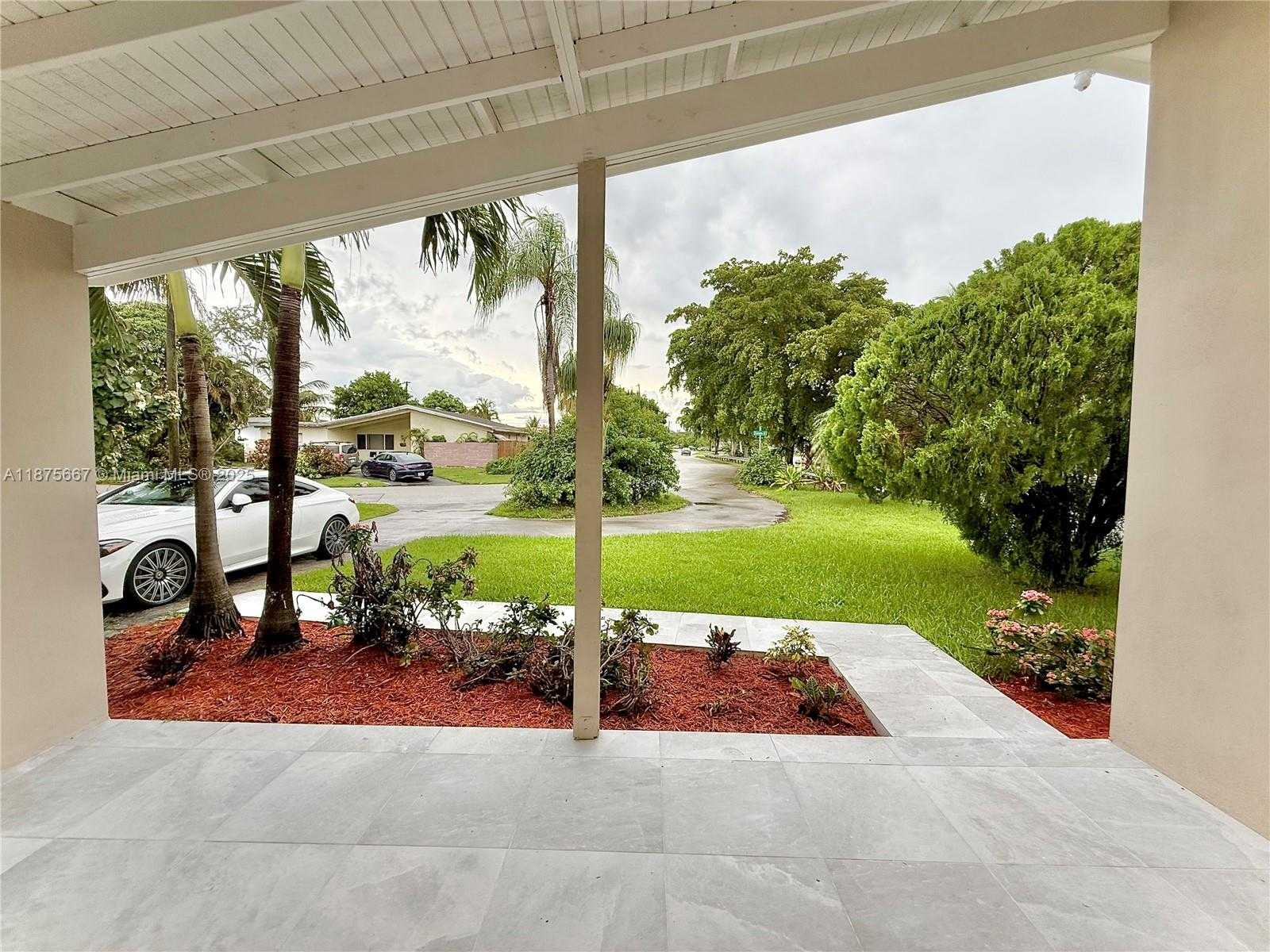 Small Image of 6708 CAMELIA DR, Miramar Number 79