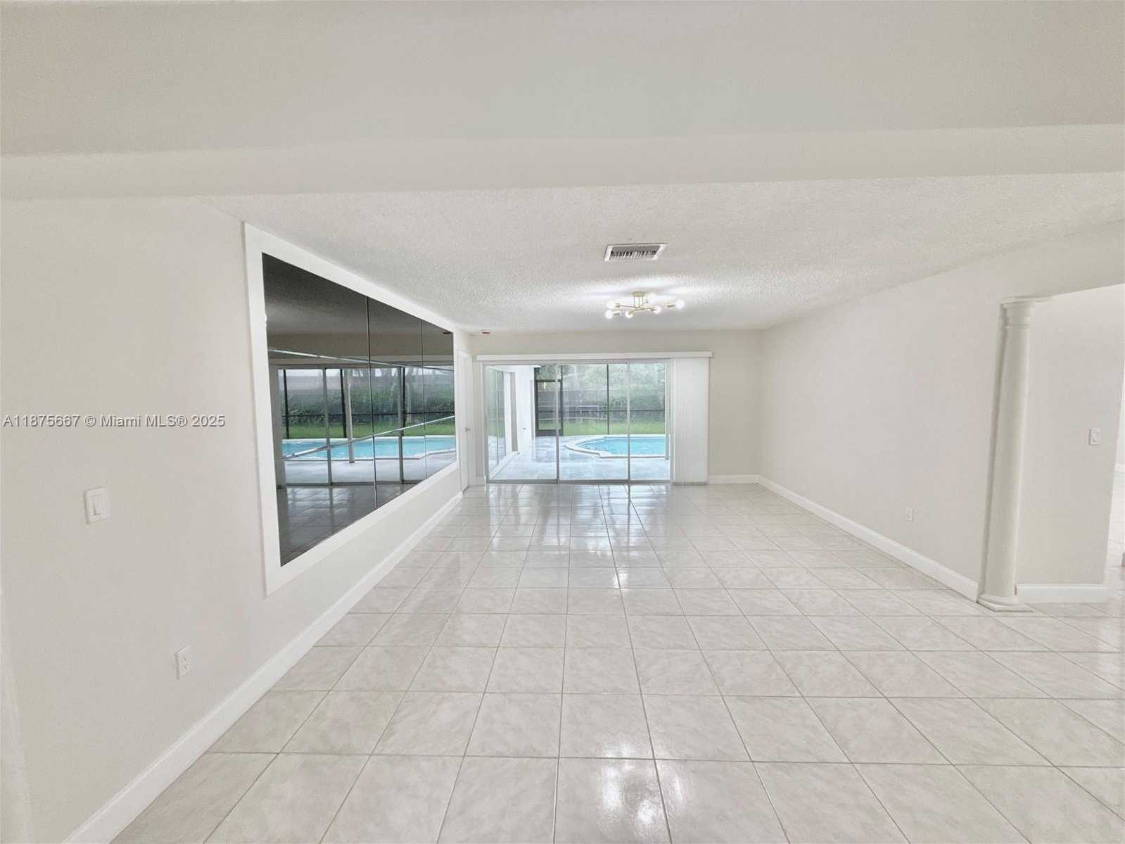 Small Image of 6708 CAMELIA DR, Miramar Number 8