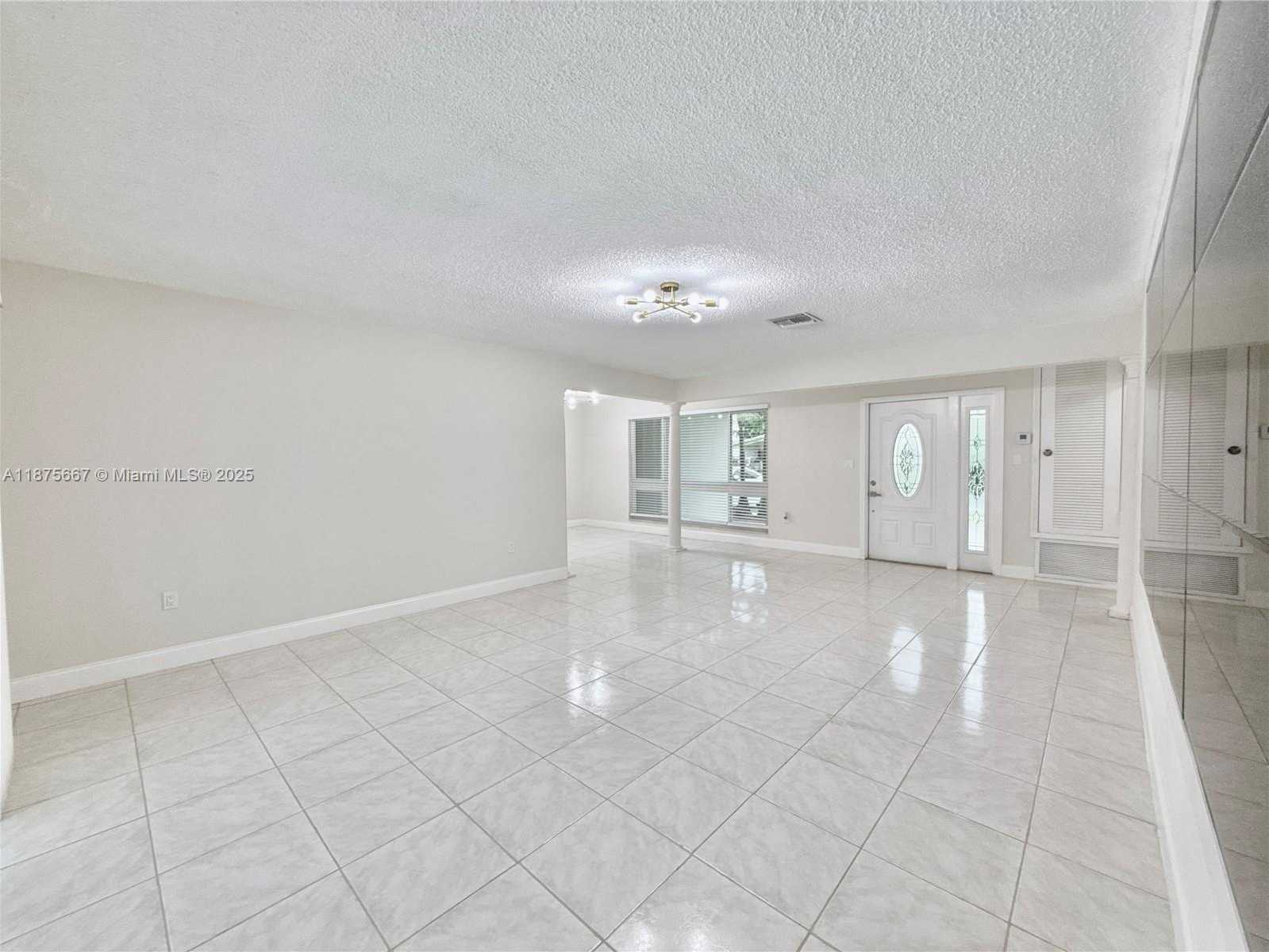 Small Image of 6708 CAMELIA DR, Miramar Number 9