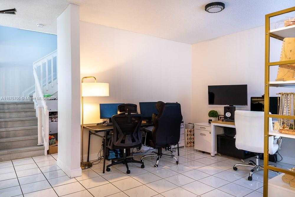Small Image of 5031 SOUTH WEST 150TH AVE, Miramar Number 11