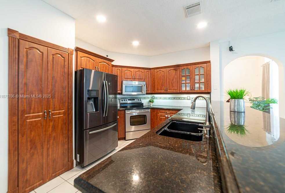 Small Image of 5031 SOUTH WEST 150TH AVE, Miramar Number 14