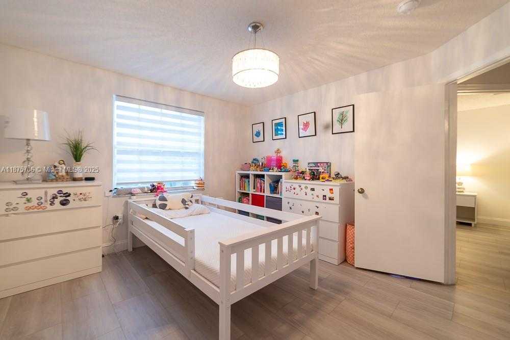 Small Image of 5031 SOUTH WEST 150TH AVE, Miramar Number 18