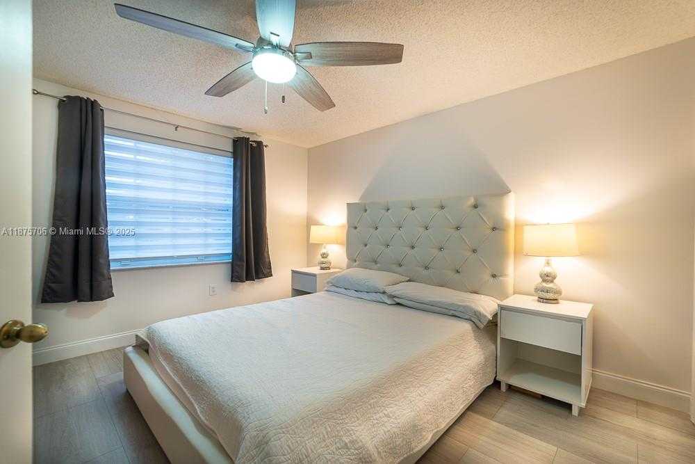 Small Image of 5031 SOUTH WEST 150TH AVE, Miramar Number 20