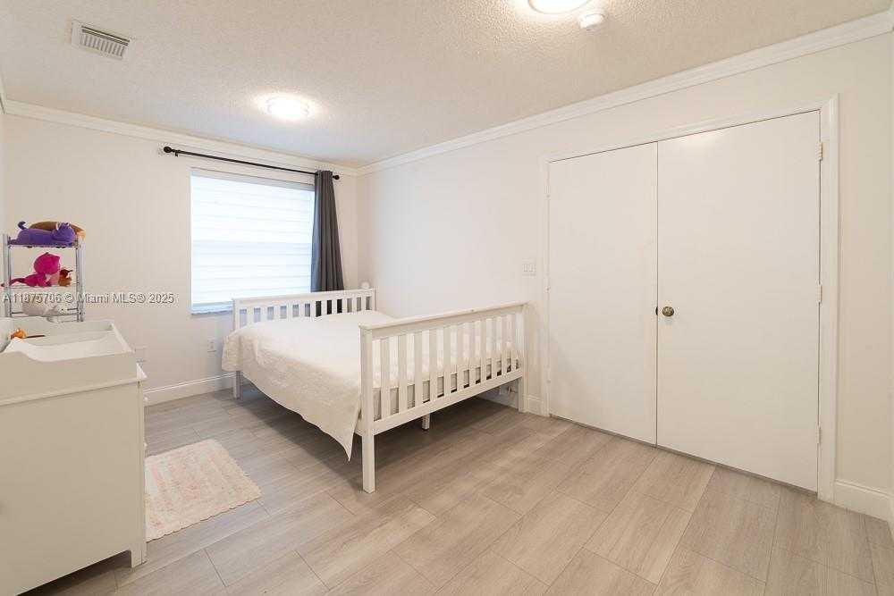 Small Image of 5031 SOUTH WEST 150TH AVE, Miramar Number 23