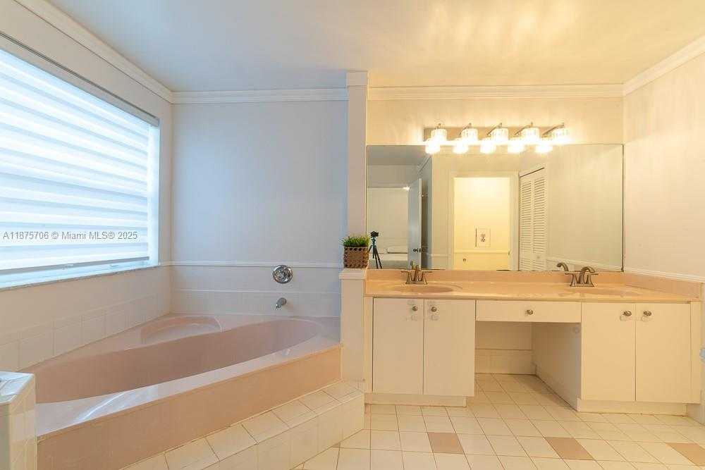 Small Image of 5031 SOUTH WEST 150TH AVE, Miramar Number 26