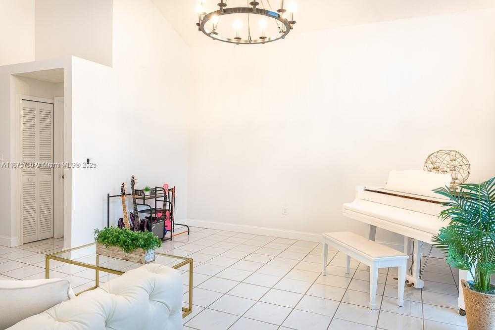 Small Image of 5031 SOUTH WEST 150TH AVE, Miramar Number 8