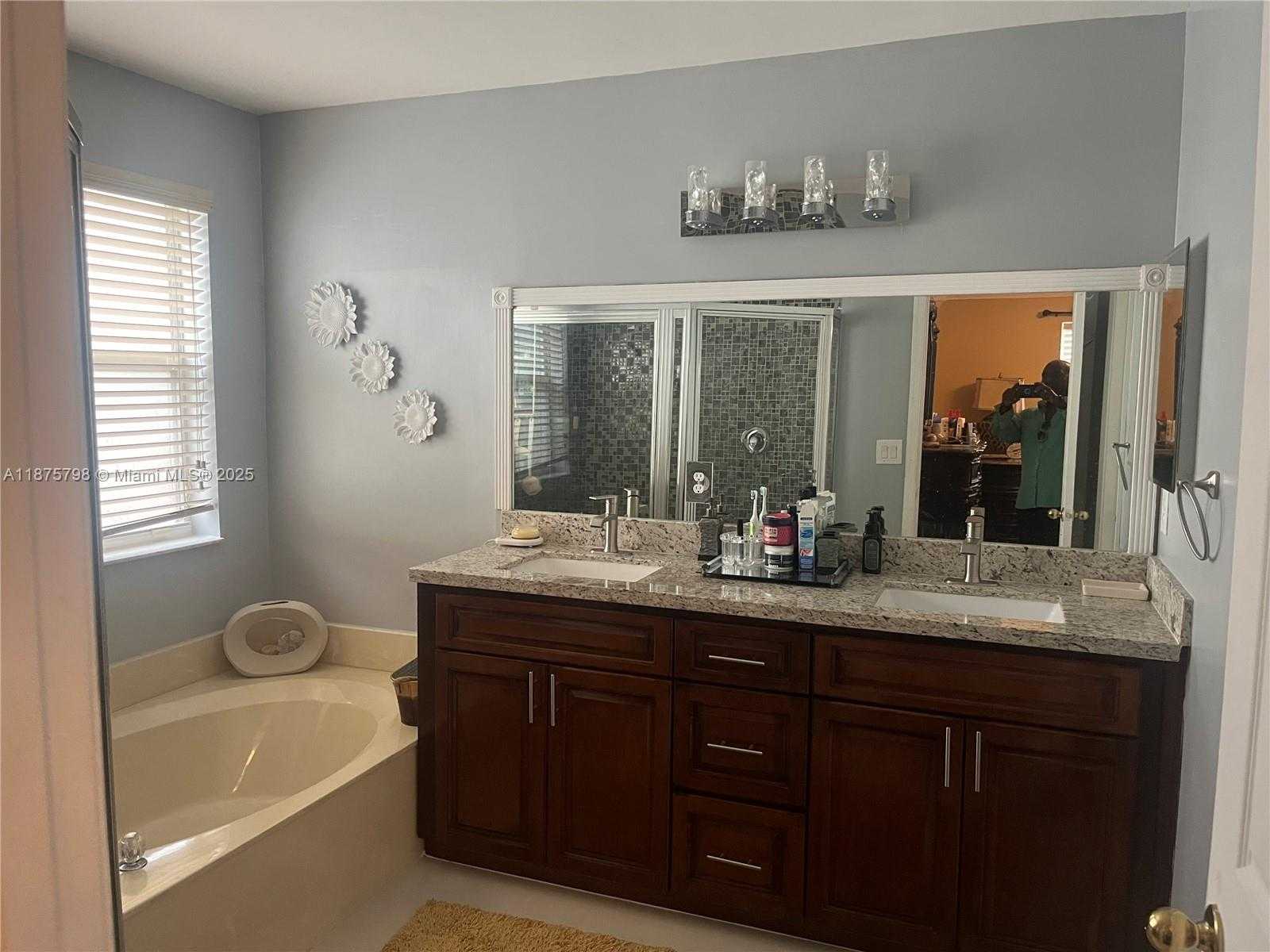 Small Image of 5012 SOUTH WEST 155 AVE, Miramar Number 13