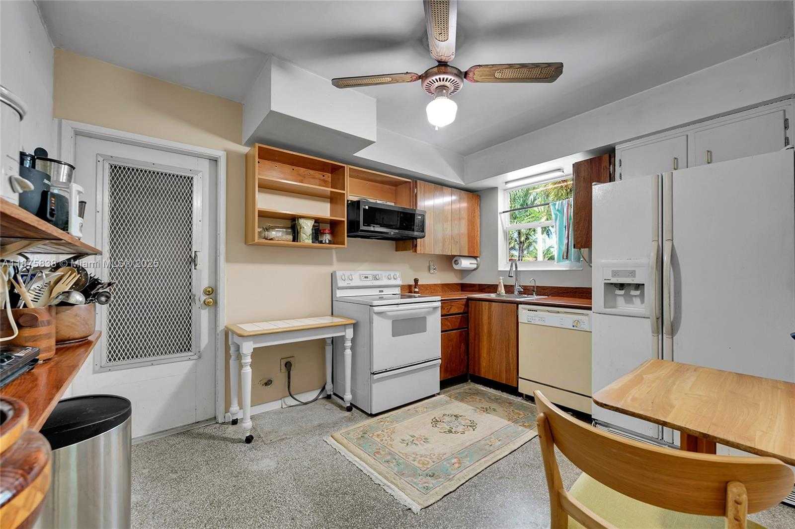 Small Image of 740 NORTH EAST 50TH CT, Deerfield Beach Number 9