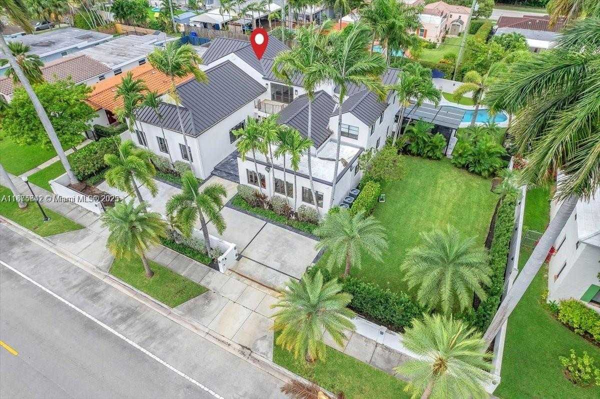 Small Image of 1421 TYLER ST, Hollywood Number 3