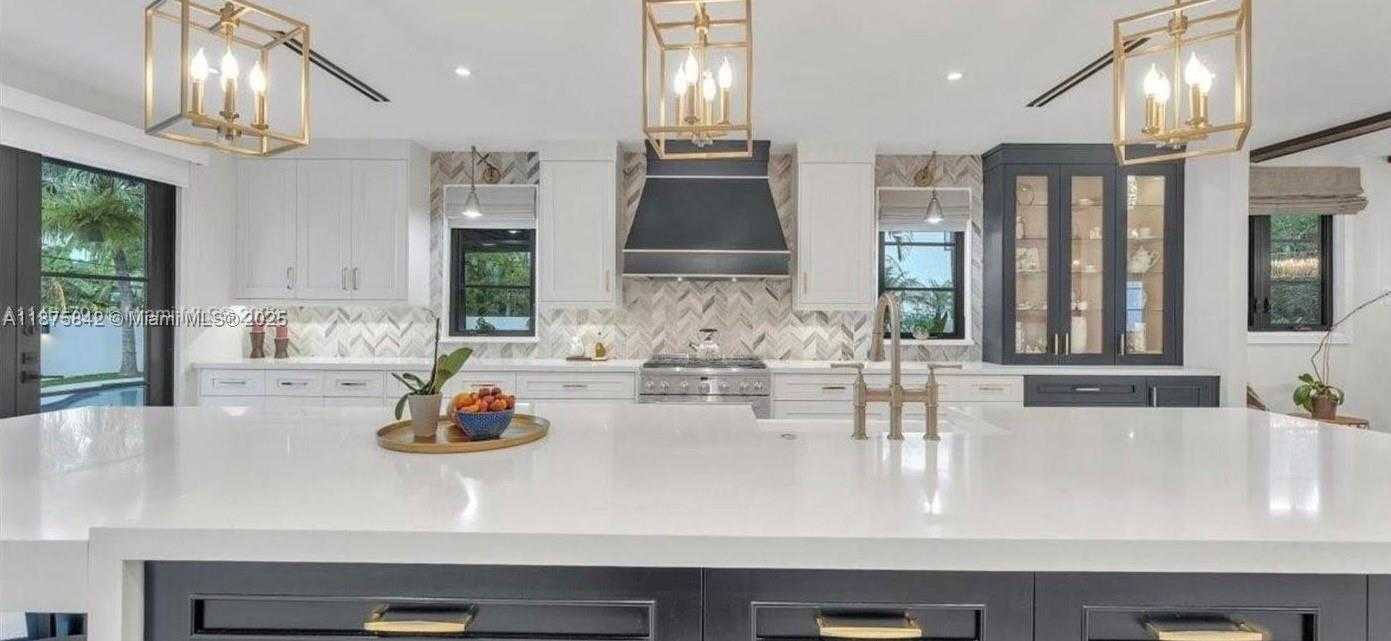 Small Image of 1421 TYLER ST, Hollywood Number 8