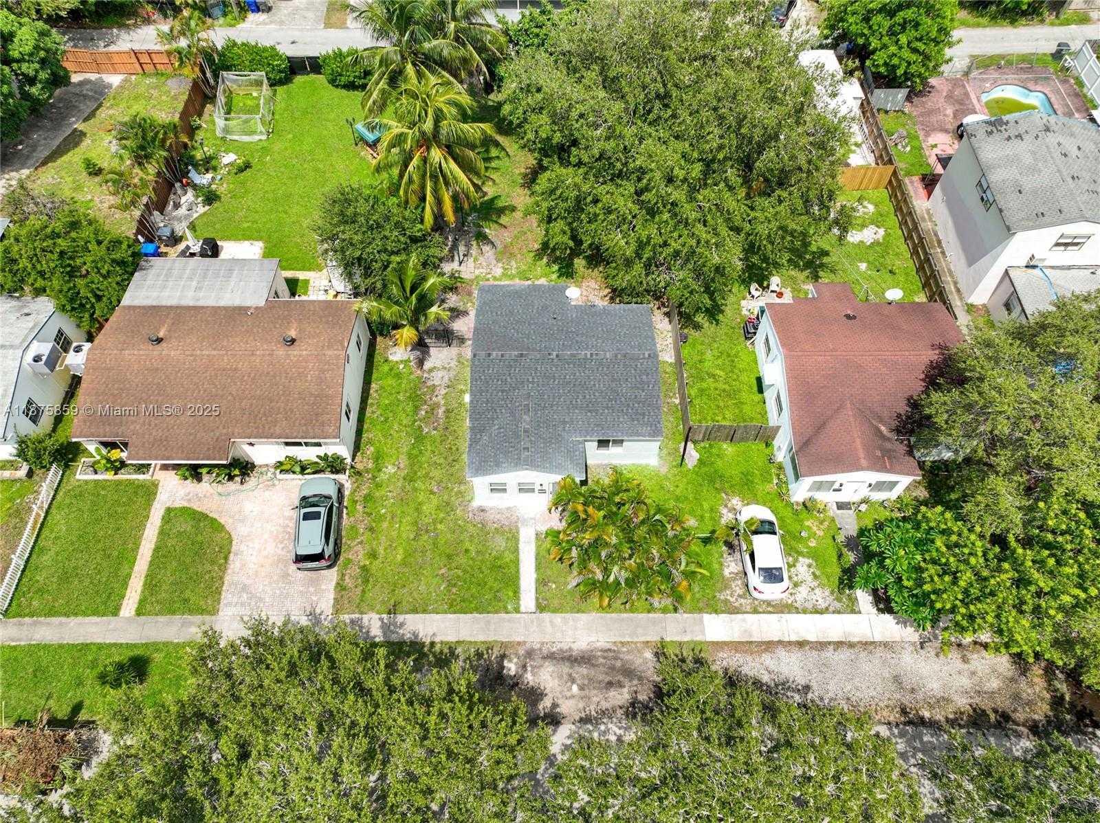 Small Image of 2431 COOLIDGE ST, Hollywood Number 18