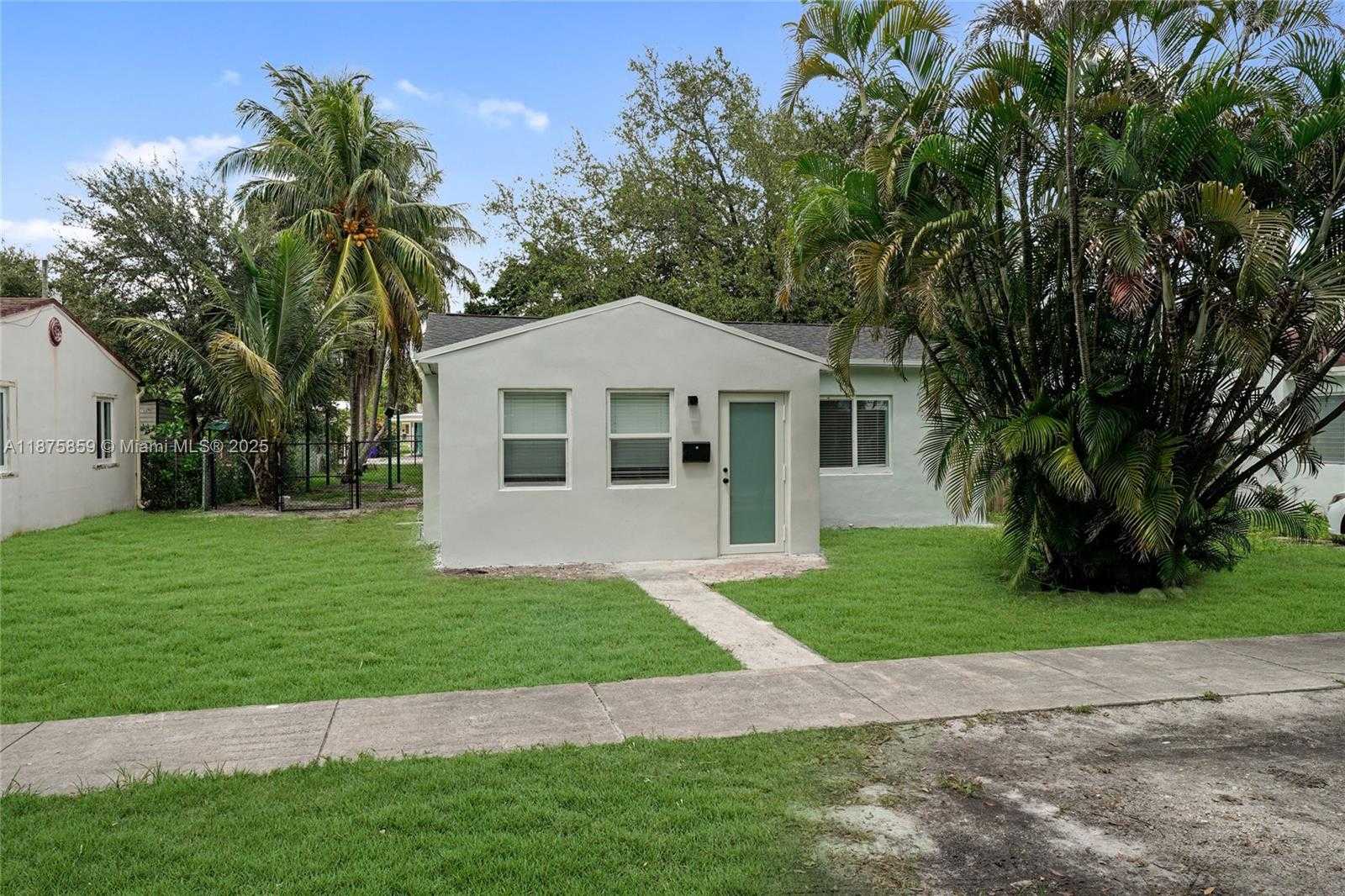 Small Image of 2431 COOLIDGE ST, Hollywood Number 2