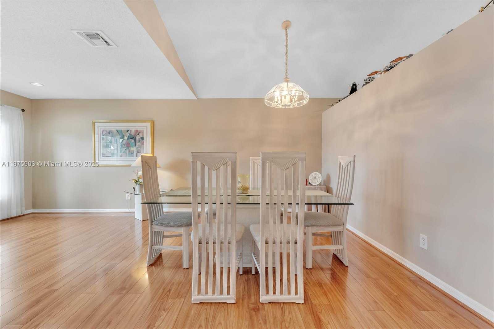 Small Image of 18033 SOUTH WEST 20TH ST, Miramar Number 4