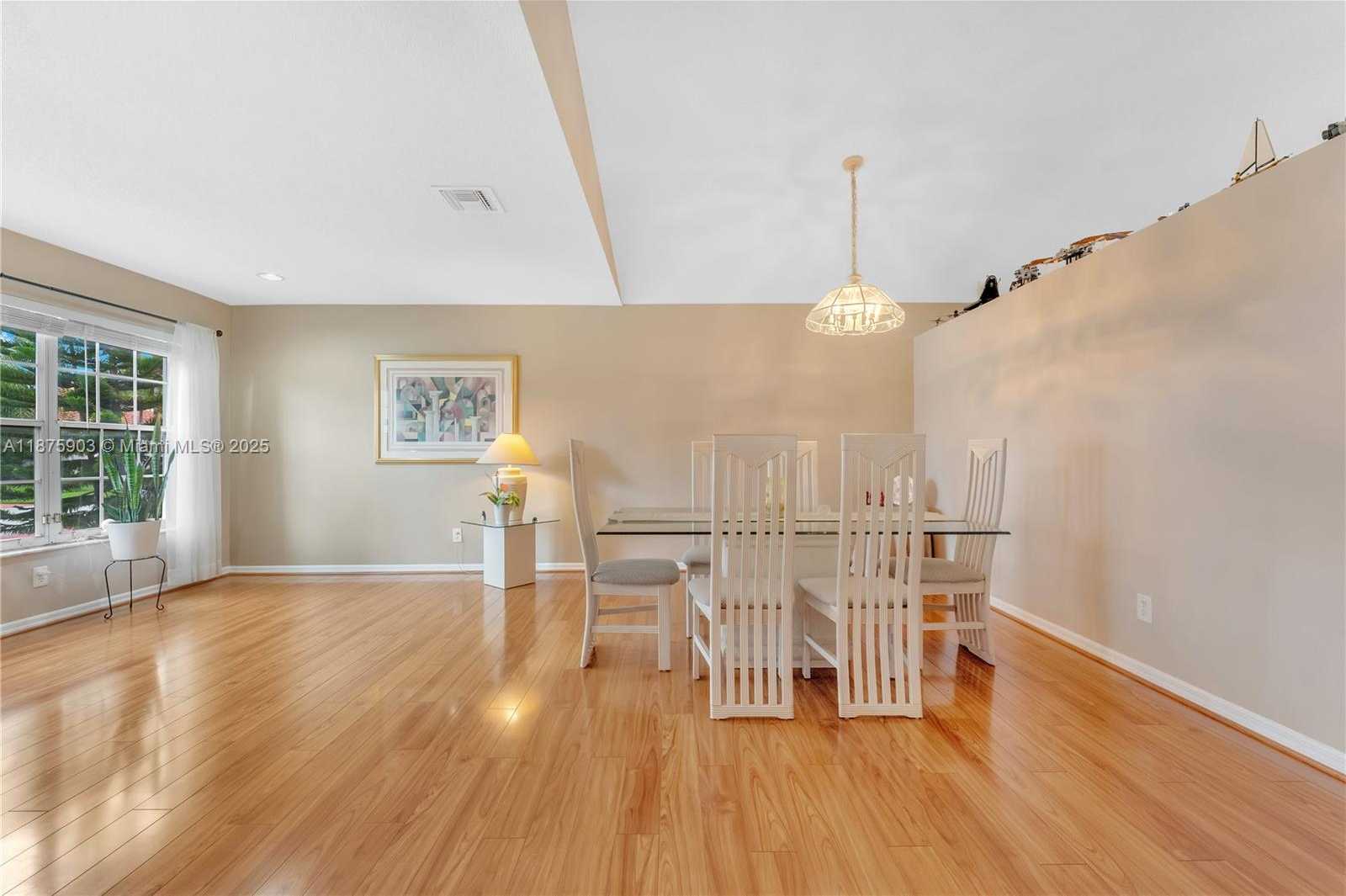 Small Image of 18033 SOUTH WEST 20TH ST, Miramar Number 6