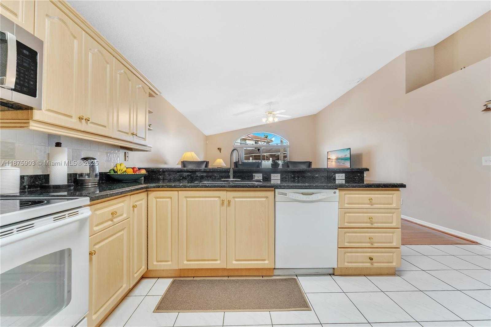 Small Image of 18033 SOUTH WEST 20TH ST, Miramar Number 9