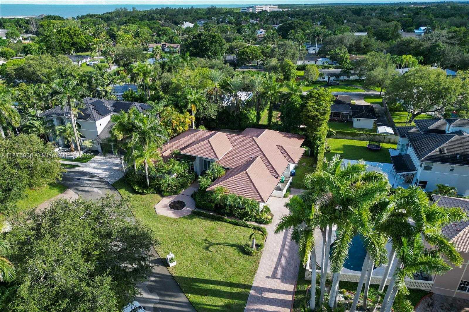 Small Image of 7440 SOUTH WEST 170TH TER, Palmetto Bay Number 3