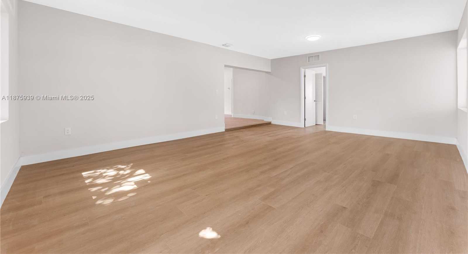 Small Image of 2722 NORTH WEST 4TH ST, Miami Number 11